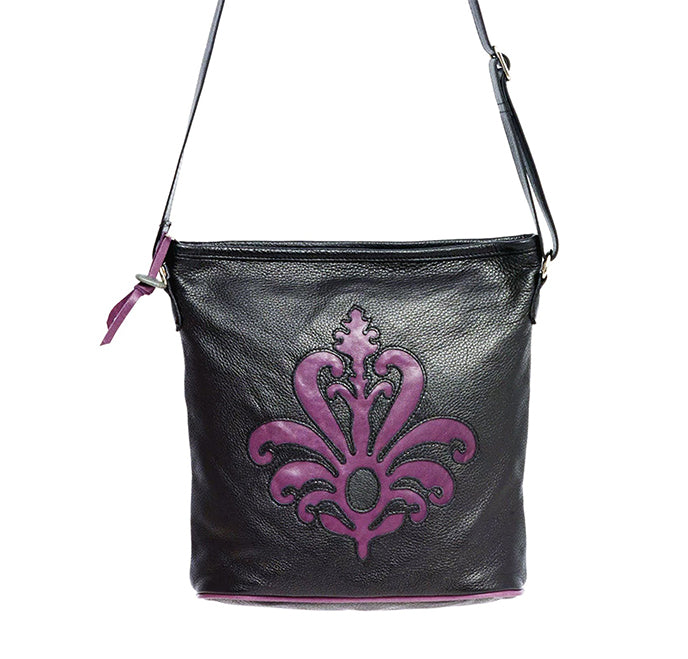 italian-inspired-hand-made-leather-bags-in-canada-british-columbia-gabriola-island