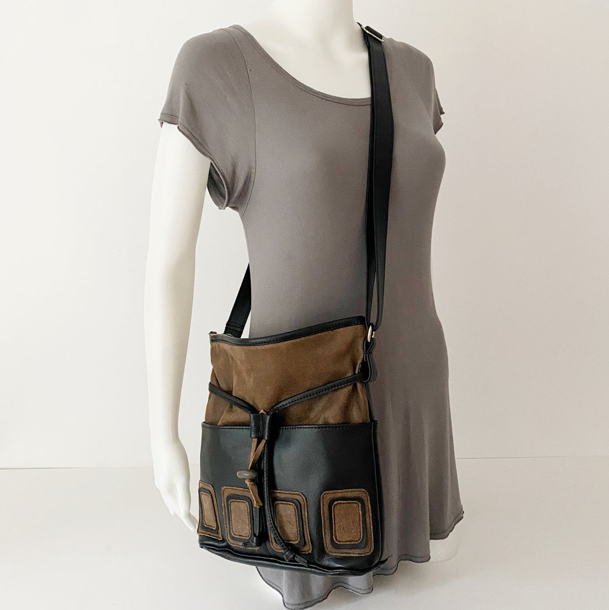 Op-Art Four-Pocket Purse - AJLD