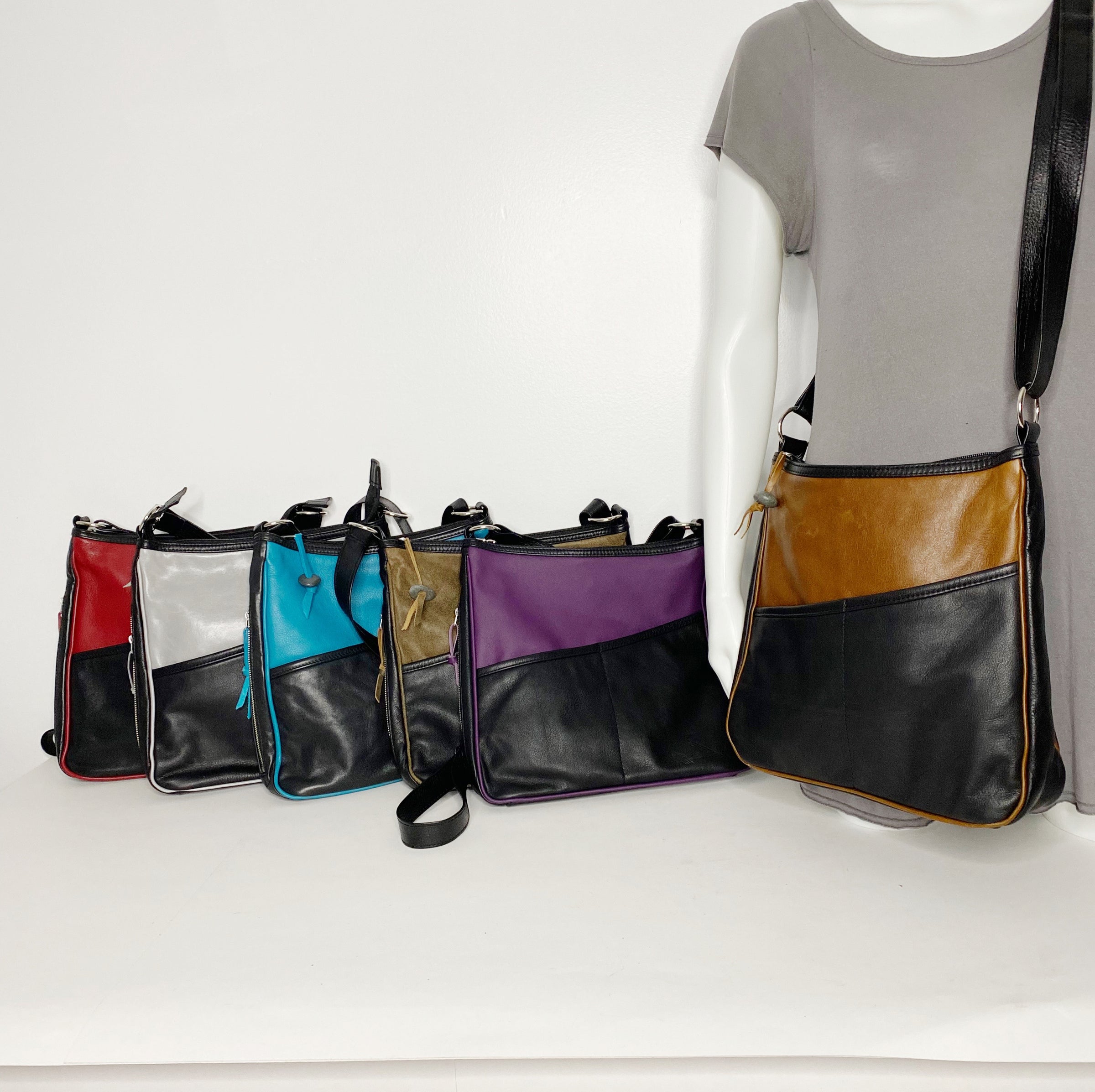 Leather Saddle Bag for Women, Classic Luxury Purse, Vintage Style Bag,  Leather Satchel for Women, Small Crossbody Bag, Woman Messenger Bag - Etsy